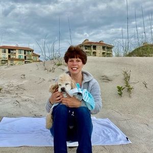 Meet your Posher, Dot